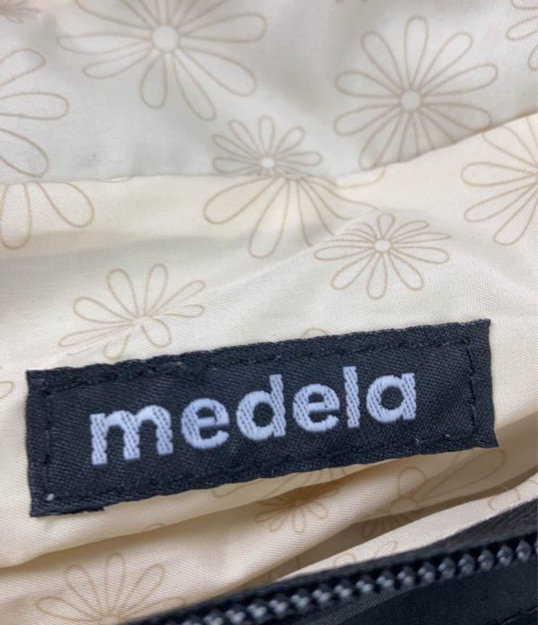 Medela Freestyle Flex Portable Double Electric Breast Pump with Tote For Sale - Image 3