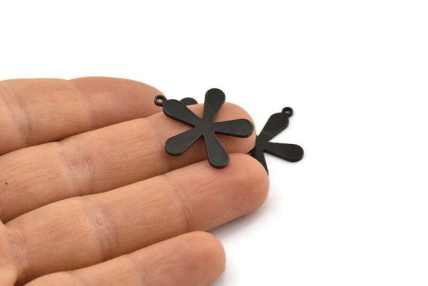 Black Leaf Charm, 8 Oxidized Black Brass Leaf Charms With 1 Loop, Pendants, Findings (24x21x1mm) D1049 S1116 Online Sale - Image 2